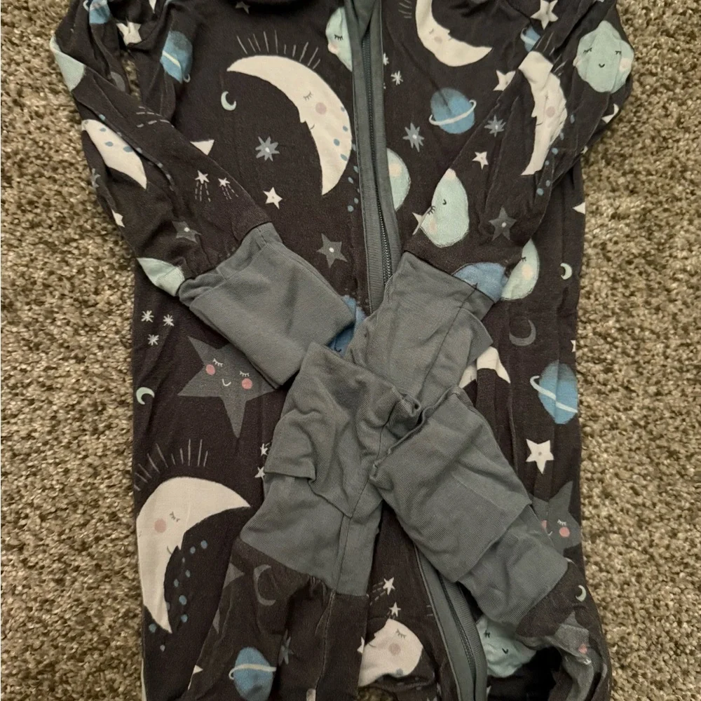 Little Sleepies 3-6 months To the Moon Blue zippy - Picture 3 of 4